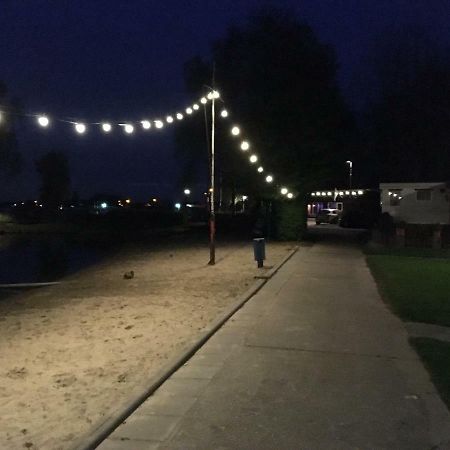 Chalet The Lake - De Schans Alphen Benedeneind ภายนอก รูปภาพ
